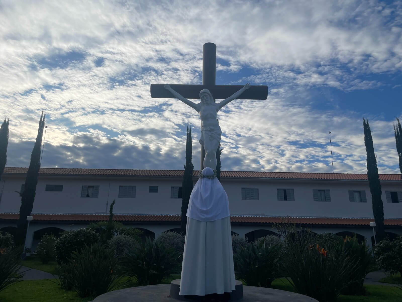 Carmelo de Santa Teresa e Santa Myriam de Jesus Crucificado